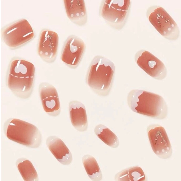 24pcs Colorblock Nails in Coral, 1 Sheet of Tape & 1 Nail File (COPY) - Picture 2 of 3